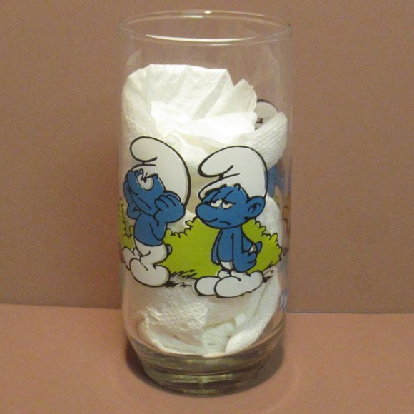 Smurf Brainy Wallace Berrie 1982 Peyo Collector Glass - Vintage Smurf Glass - Picture 2 of 3